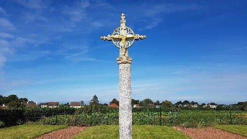 La croix du cimetière Yzengremer