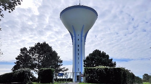 Le château d'eau d'Yzengremer